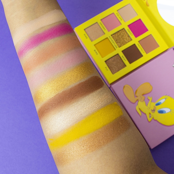 I ❤ Revolution Looney Tunes Tweedy Bird Shadow Palette - Picture 3 of 5